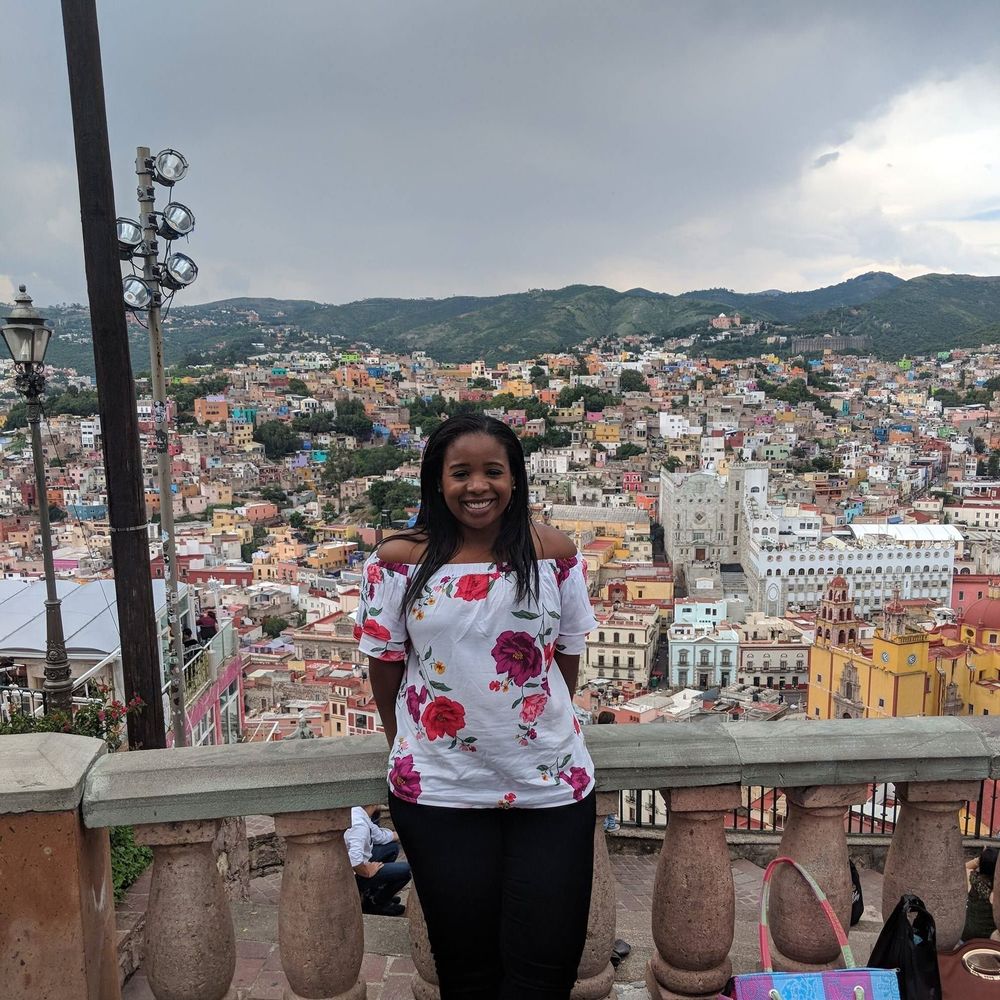 Meet your Posher, Andrea